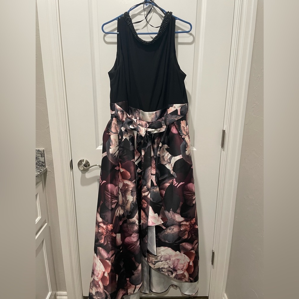 Formal dress. Ignite Evening. Size 16w. Worn once